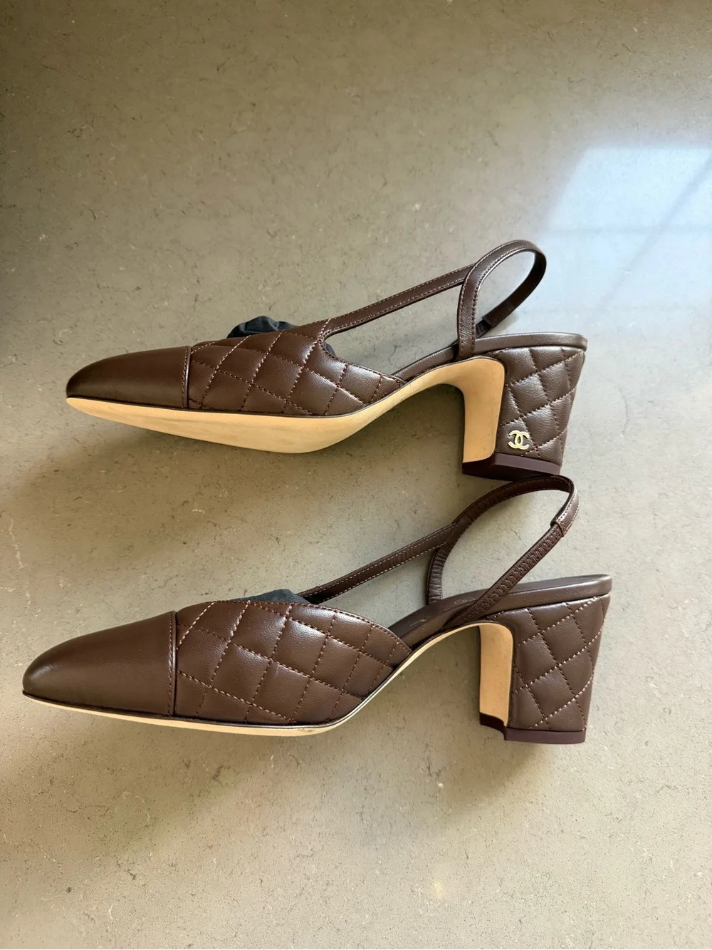 BNWT Chanel 26B Lambskin Dark Brown Quilted Slingback Size 37.5